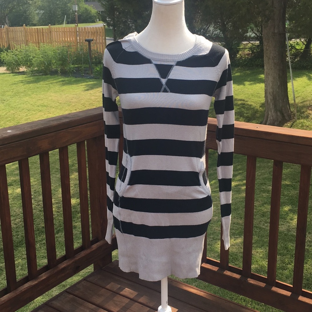 Black and Gray Sweater Tunic